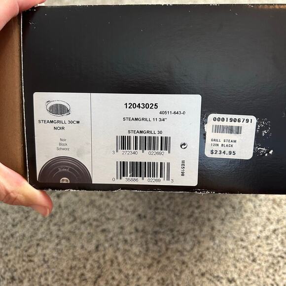 Staub Steam Grill with Lid Cast Iron Griddle 12-inch Black/Noir Teal w/Box - Picture 2 of 5